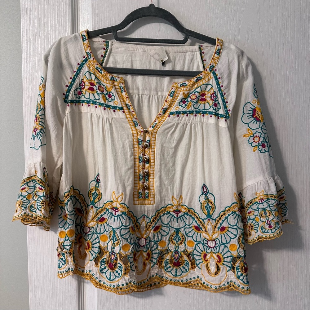 Akemi + Kin Size 2 women’s top from Anthropologie